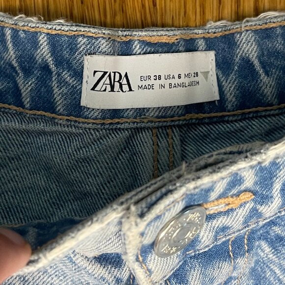 ZARA Jean Shorts - Picture 3 of 3
